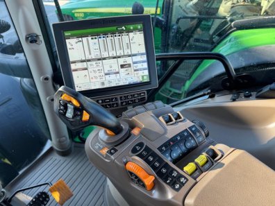 John Deere 6250R