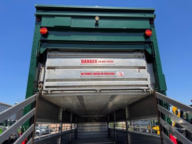 Houghton Parkhouse 30ft triple deck livestock trailer