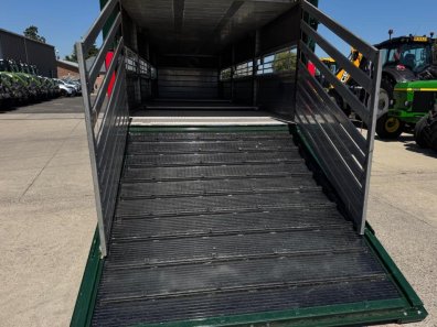 Houghton Parkhouse 30ft triple deck livestock trailer