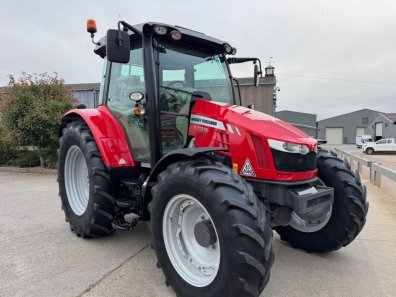 Massey Ferguson 5713SL