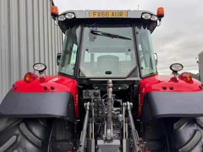 Massey Ferguson 5713SL