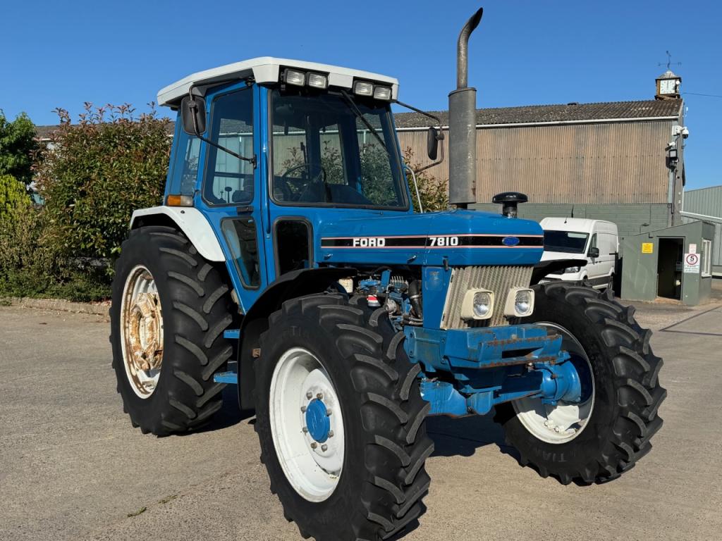 Ford 7810