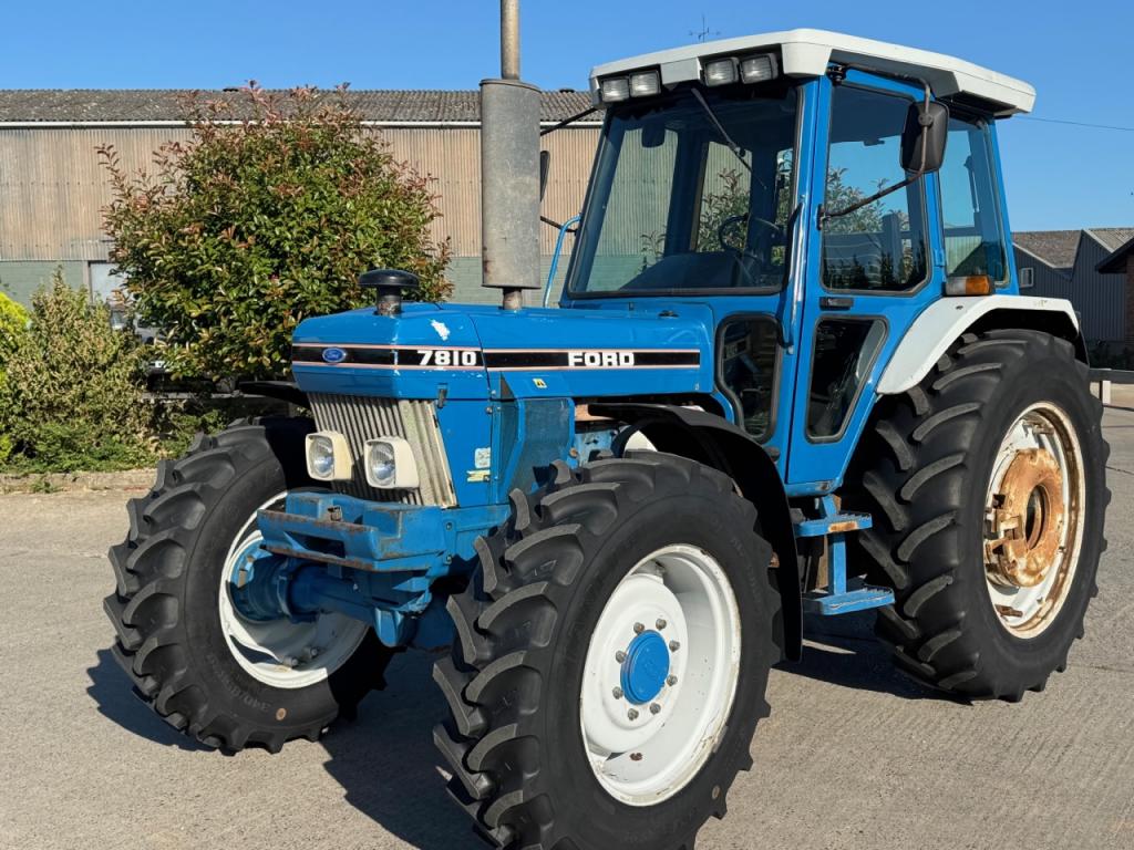 Ford 7810