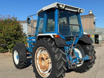 Ford 7810