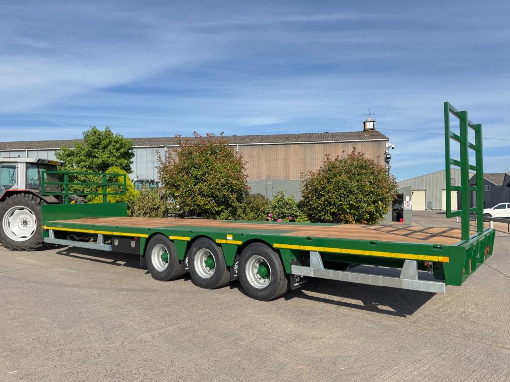 Bailey flat deck low loader