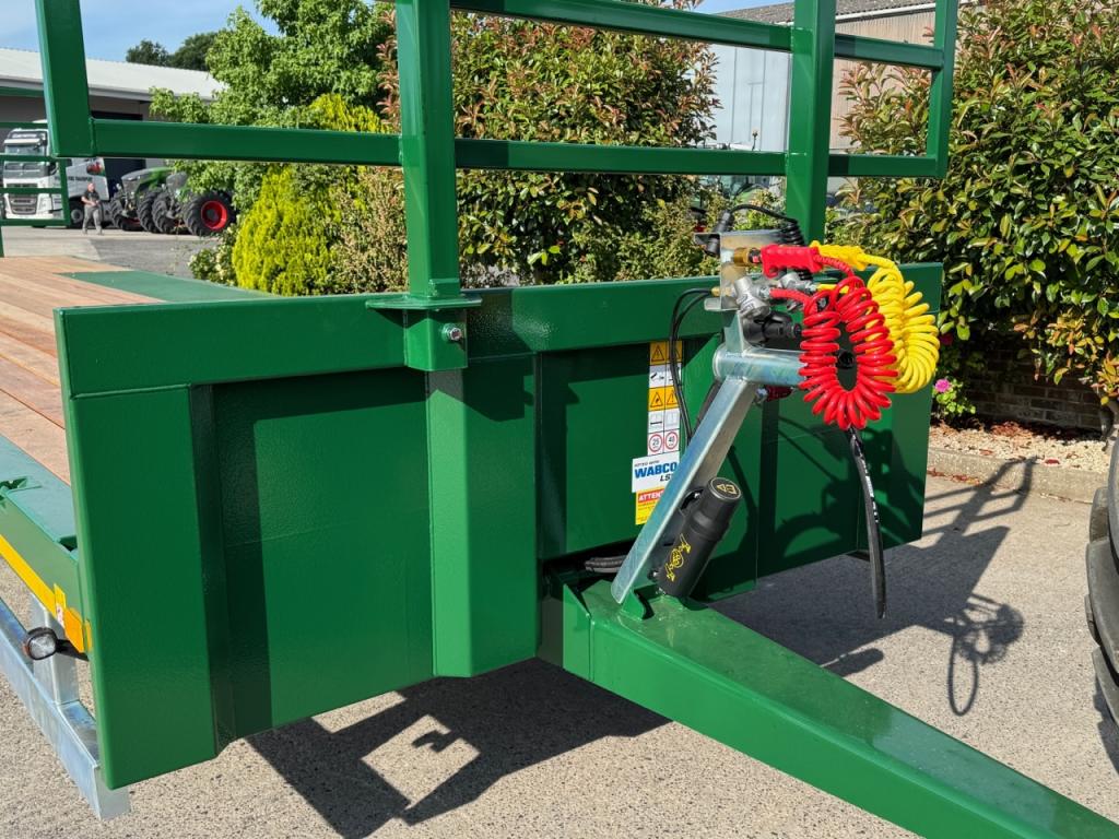 Bailey flat deck low loader