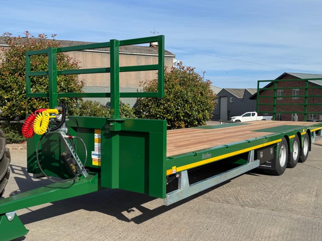 Bailey flat deck low loader