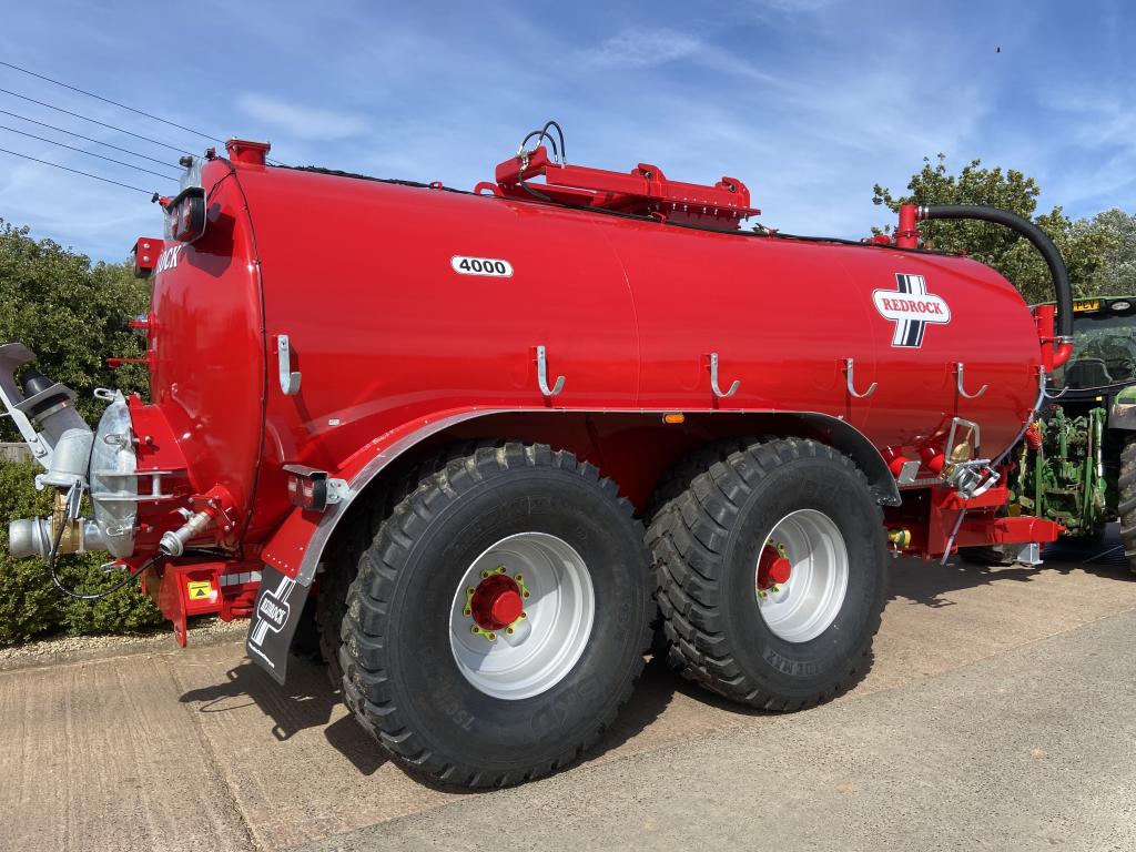 Redrock 4000 gallon tanker
