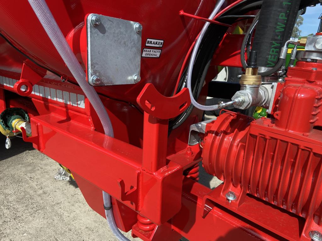 Redrock 4000 gallon tanker
