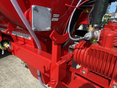 Redrock 4000 gallon tanker