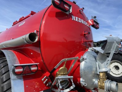 Redrock 4000 gallon tanker