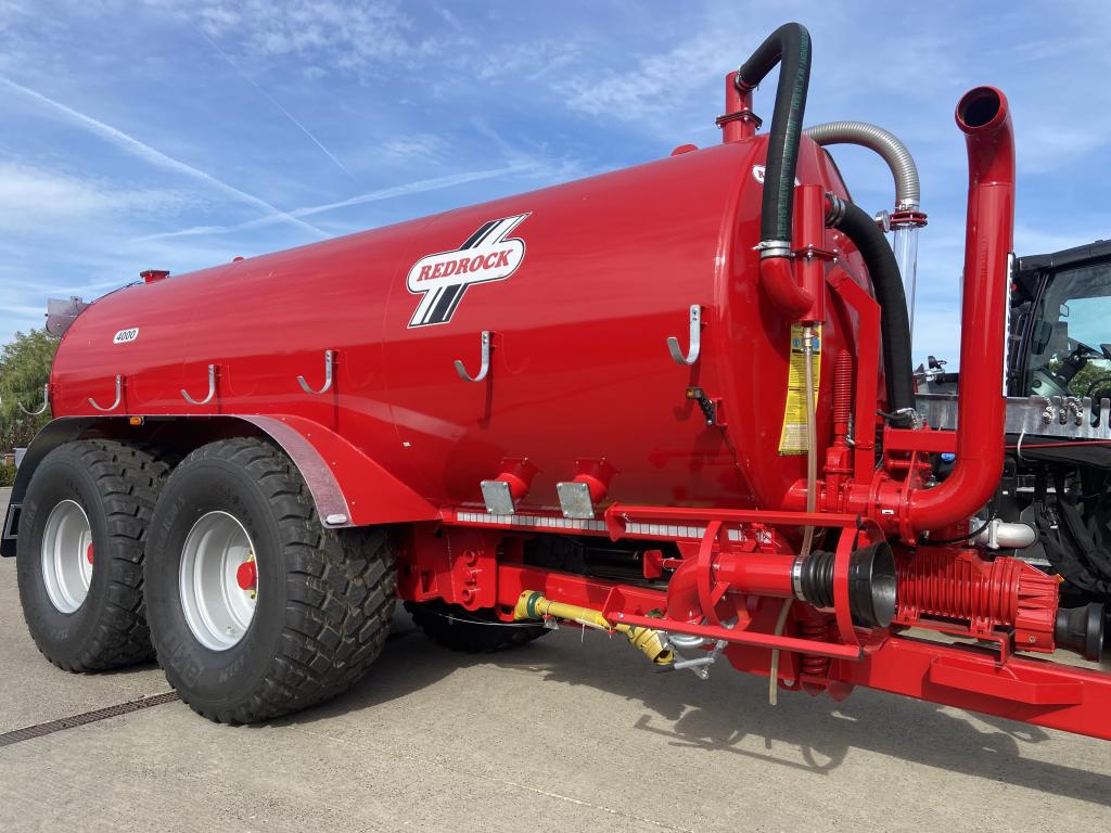 Redrock 4000 gallon tanker
