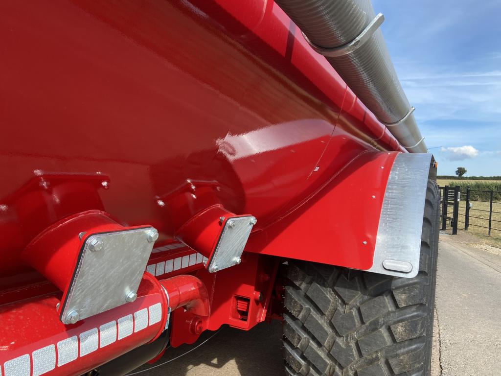 Redrock 4000 gallon tanker