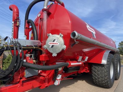 Redrock 4000 gallon tanker