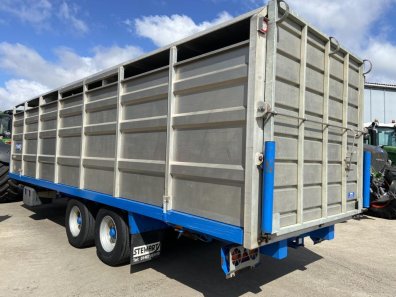 Stewart GX12 FT 12 ton flat trailer with livestock container