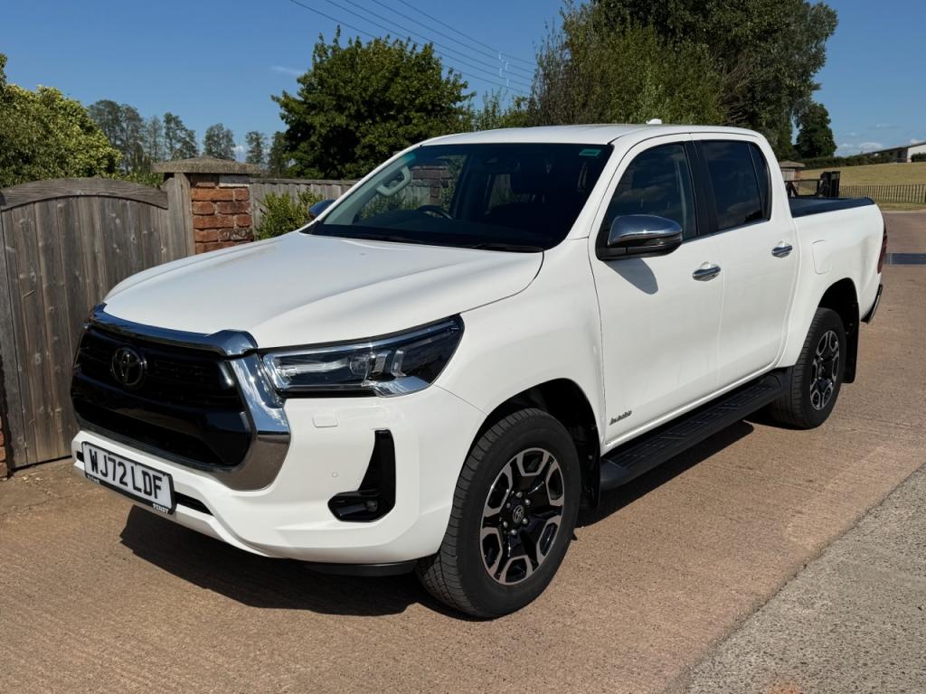 Toyota Hi-Lux invincible 2.4 diesel