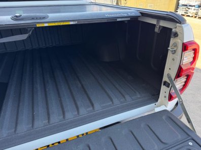Toyota Hi-Lux invincible 2.4 diesel