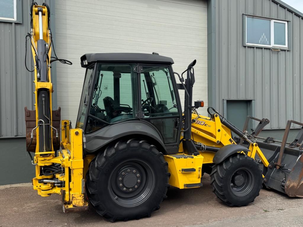 New Holland B110C TC