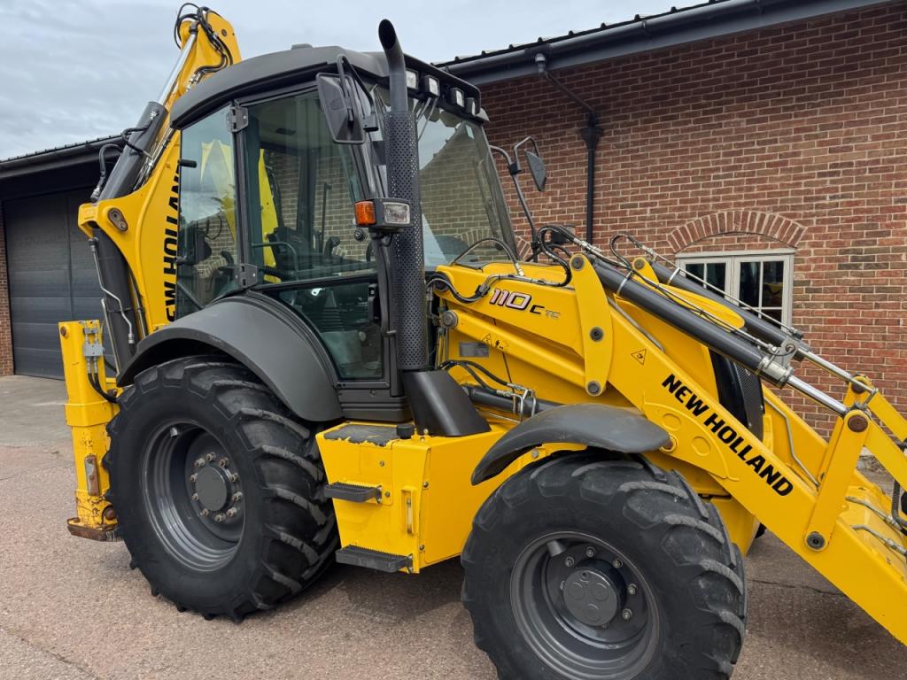 New Holland B110C TC