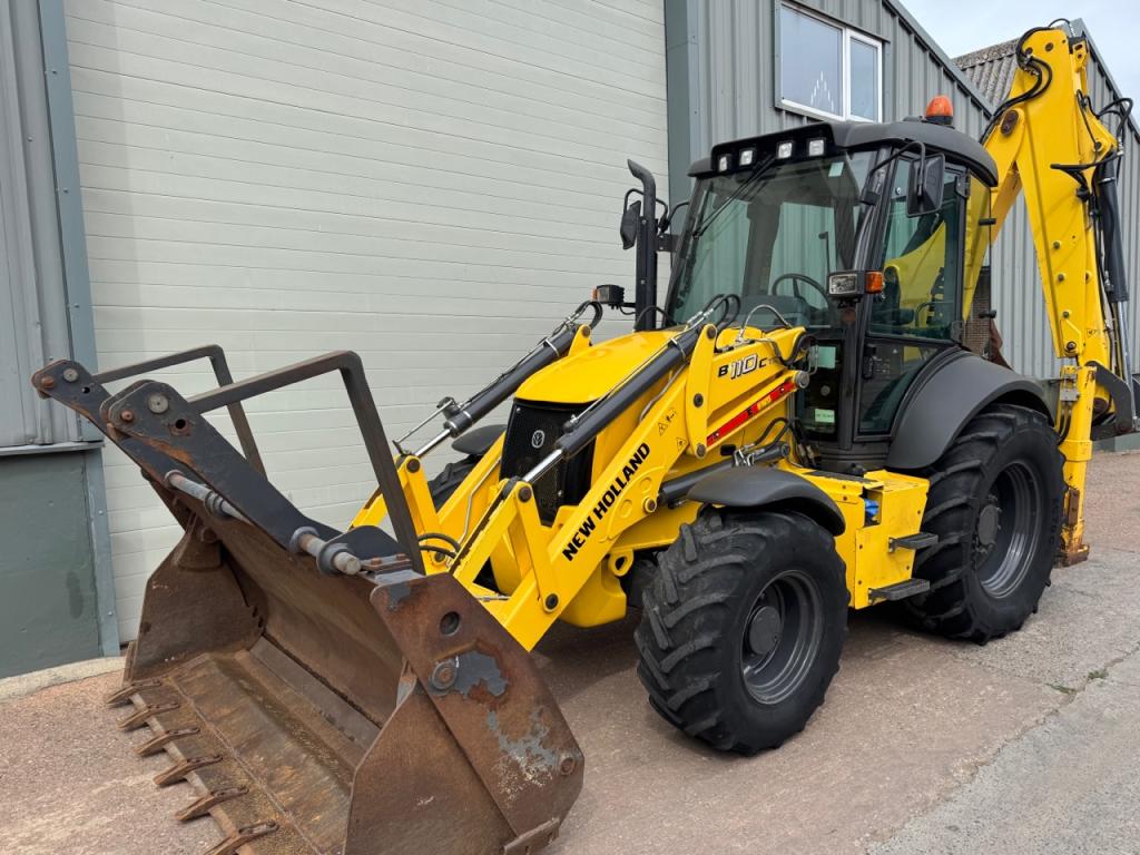 New Holland B110C TC