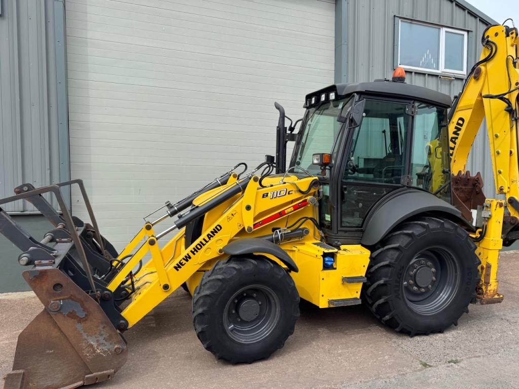 New Holland B110C TC