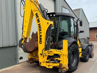 New Holland B110C TC