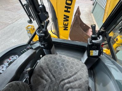 New Holland B110C TC