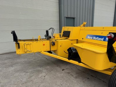 New Holland BC5070 conventional baler