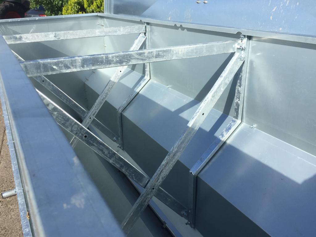 Condon Engineering 1.5 ton controlled feeder