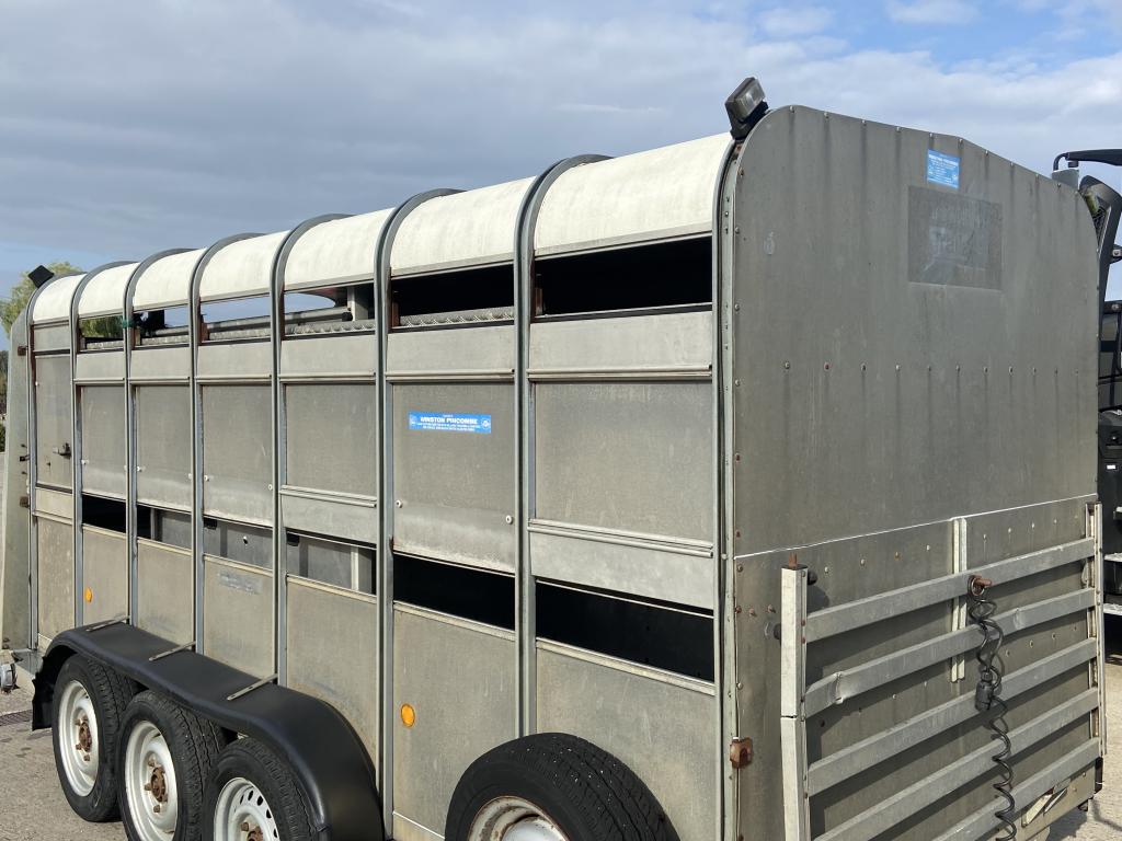 Ifor Williams TA510 14ft livestock trailer