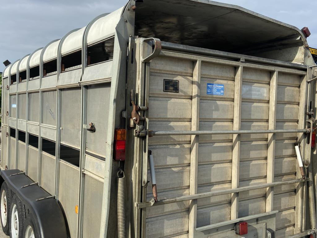 Ifor Williams TA510 14ft livestock trailer