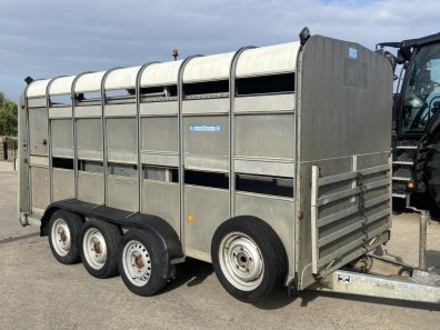 Ifor Williams TA510 14ft livestock trailer