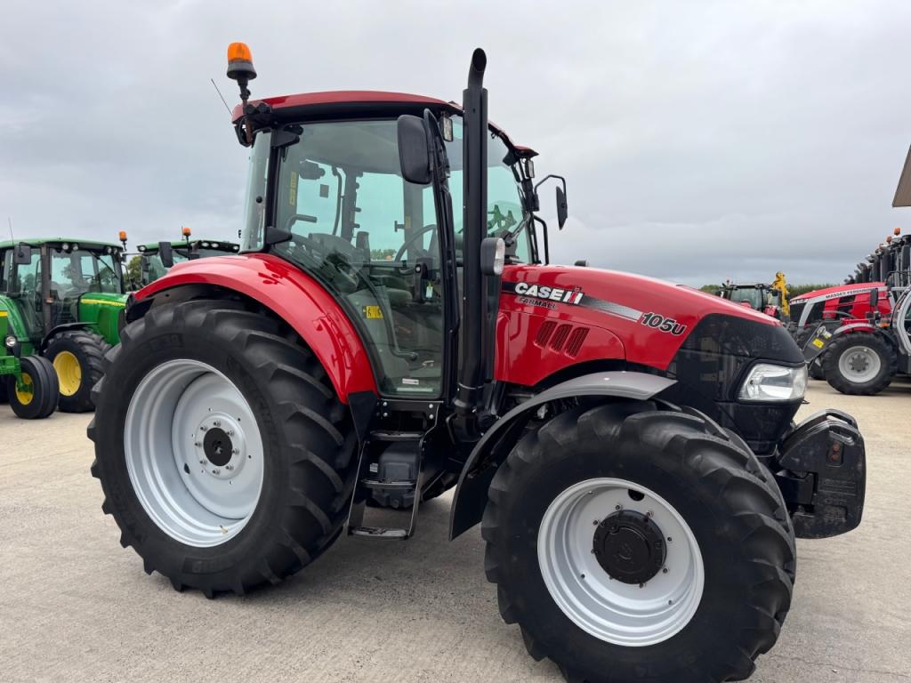 Case Farmall 105U