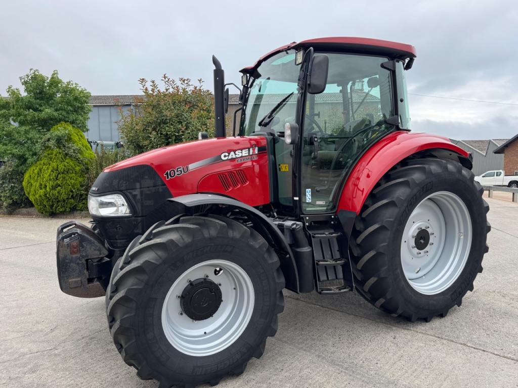 Case Farmall 105U