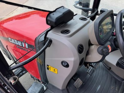 Case Farmall 105U