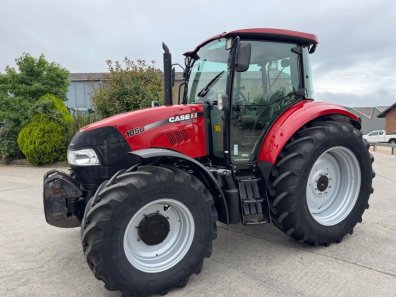 Case Farmall 105U