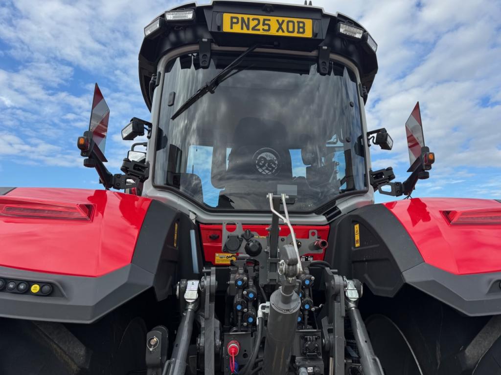 Massey Ferguson 8S.305