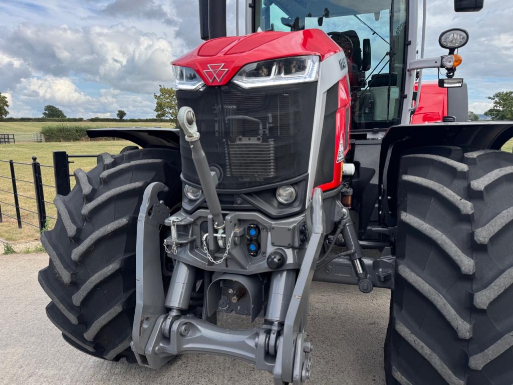 Massey Ferguson 8S.305