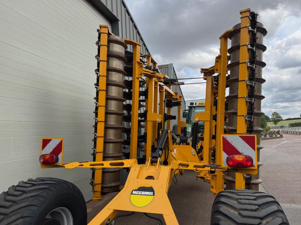 McConnel Discaerator 5000