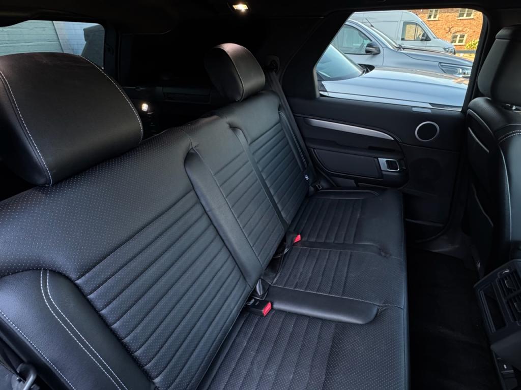 Land Rover Discovery HSE R-Dynamic Commercial D300