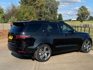 Land Rover Discovery HSE R-Dynamic Commercial D300
