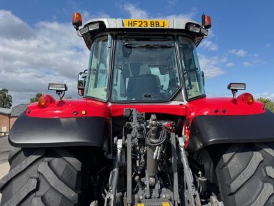 Massey Ferguson 7S.210