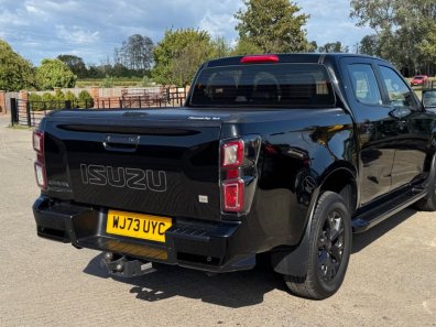 Isuzu D-MAX V-Cross pickup 1.9 Diesel