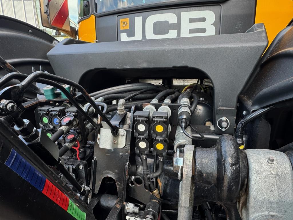 JCB 4220 iCON