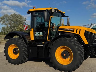 JCB 4220 iCON