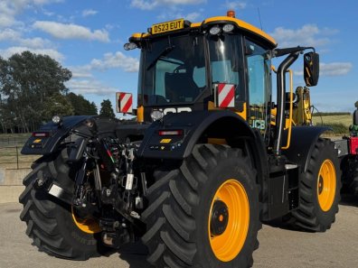 JCB 4220 iCON