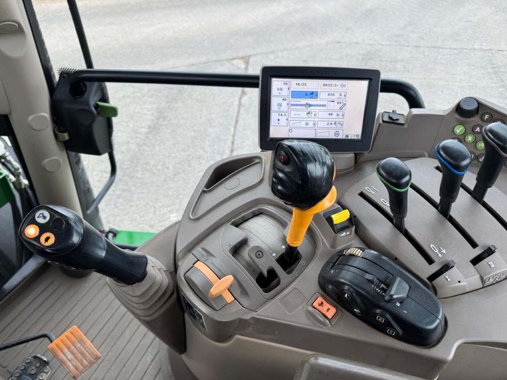 John Deere 6150R