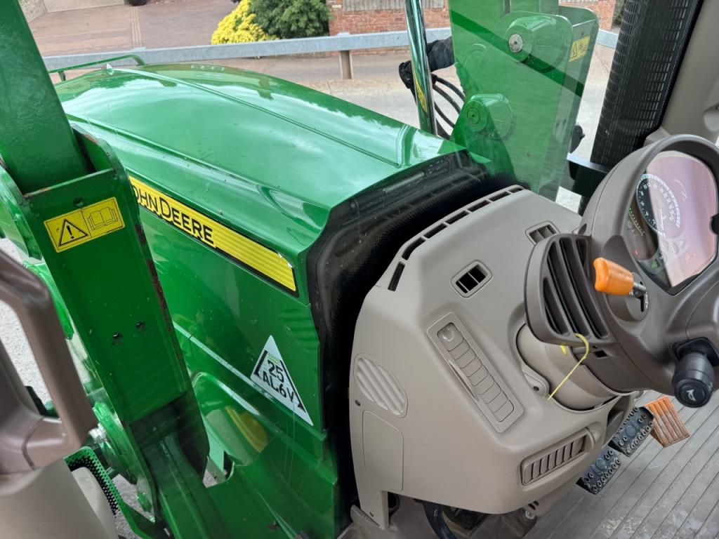 John Deere 6150R