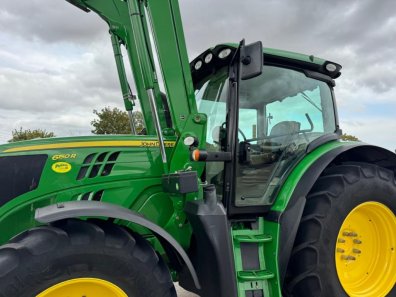 John Deere 6150R