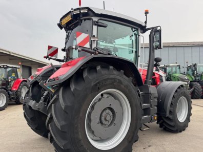 Massey Ferguson 8S.305